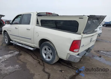 2010 Dodge Ram 1500 Slt/Sport/Trx z USA, uszkodzony, nr VIN 1D7RV1CT4AS227899